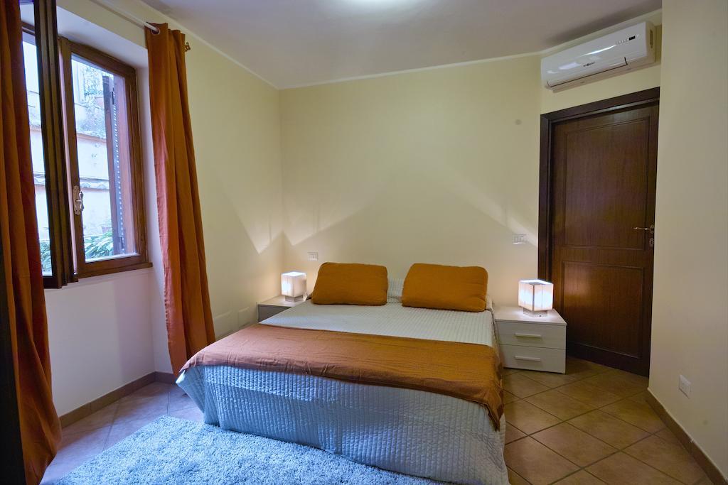Апартаменти Cortile House Рим Номер фото